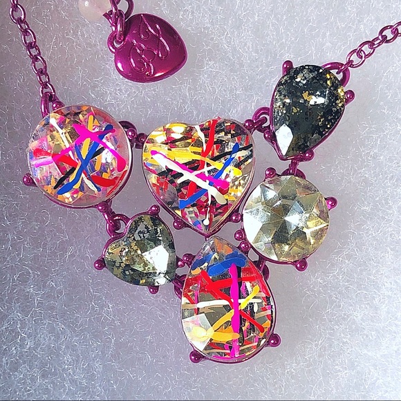 Betsey Johnson East Harlem Shuffle Heart Bib NWT - Picture 3 of 6